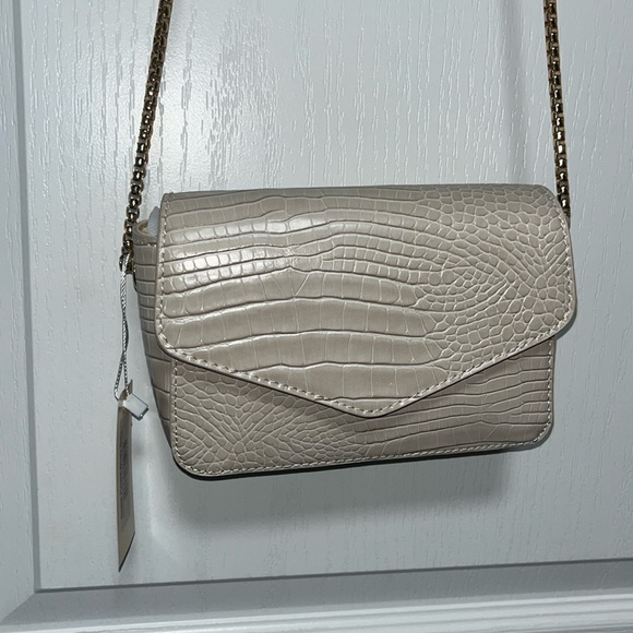 Belini Crossbody Bag - Picture 2 of 3